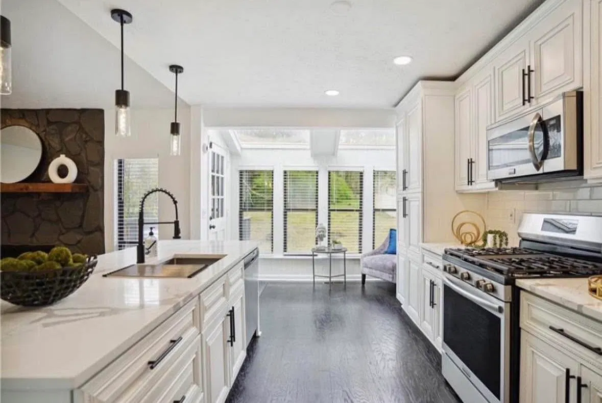 4 bed, 2900 sqft, $3,400 — Photo 1