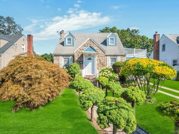 831 N William Street, Baldwin, NY 11510