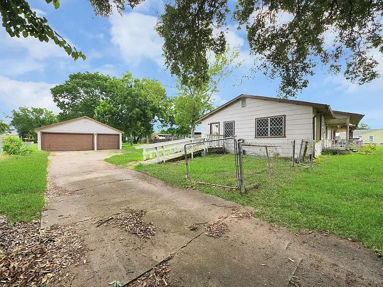 535 Pampa St — Photo 37