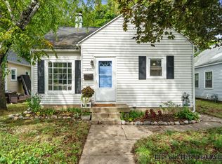 1105 Merrifield St SE, Grand Rapids, MI 49507