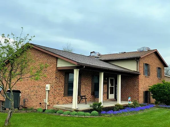 253 Topaz Dr, Chambersburg, PA 17202