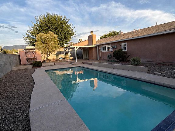 5th image of 7109 Beck Dr NE