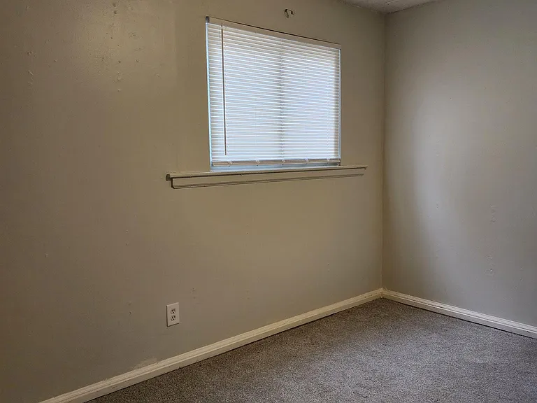 2815 Parallel Pkwy #1 — Photo 10