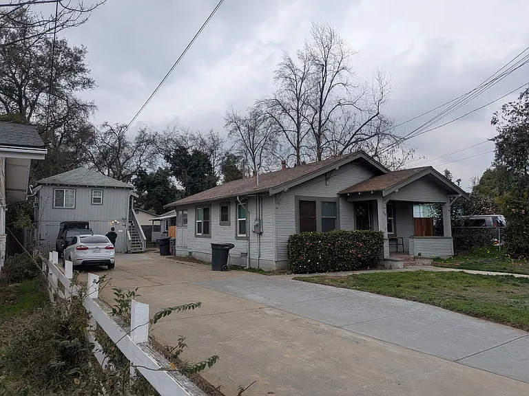 138 1/2 Donner Ave — Photo 3