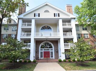 970 N Spoede Rd APT 11, Saint Louis, MO 63146