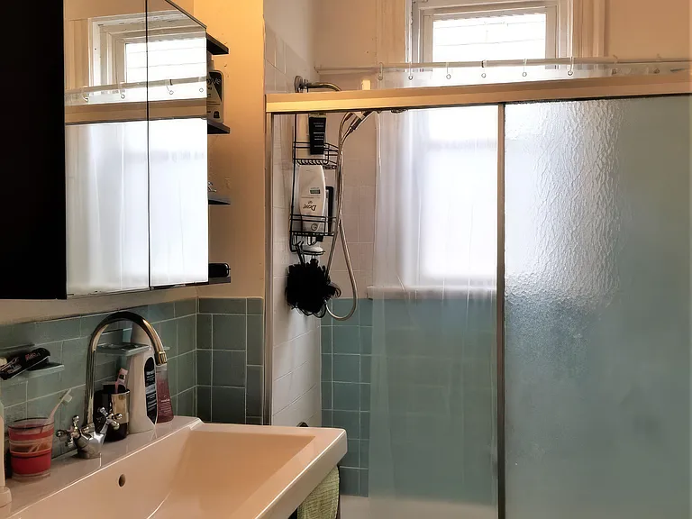119 Browne St #1 — Photo 8