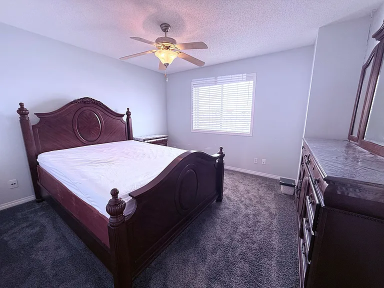 960 Taradale Dr NE — Photo 10