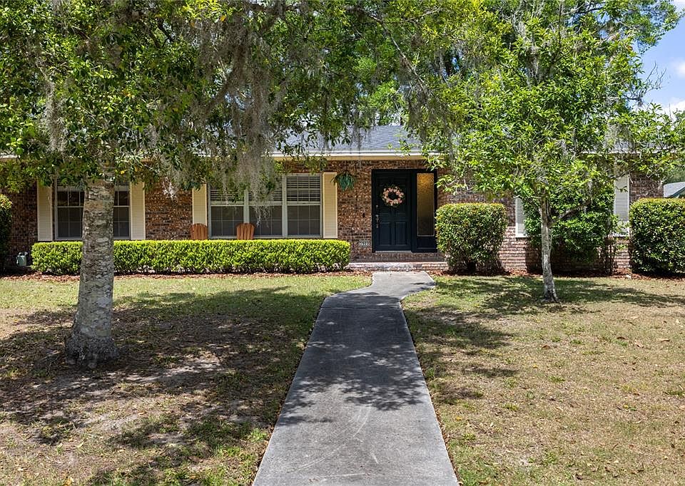 1st image of 3900 NW 37th Pl