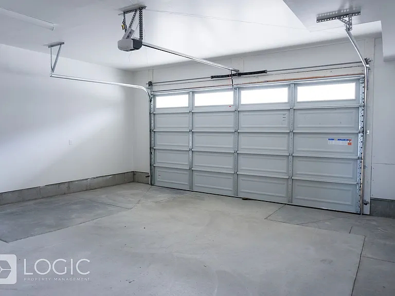 5484 W Ace Ct — Photo 2