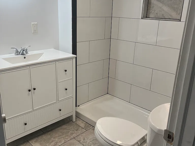 803 Park Dr — Photo 6