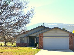 29910 Jamaica Dunes Dr, Bear Valley, CA 93561