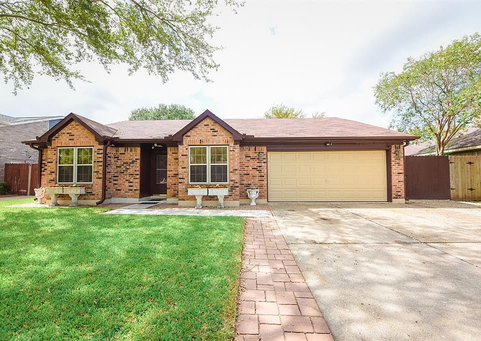 1st image of 613 Briar Creek Dr