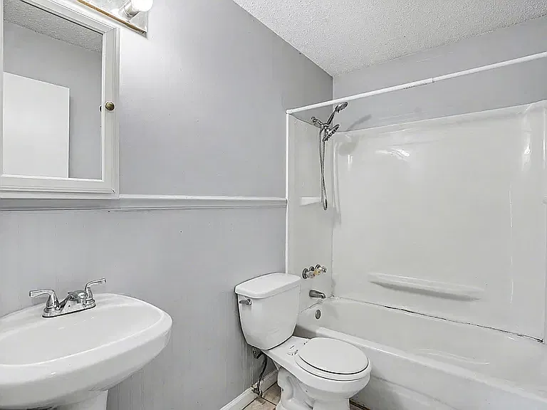 2 bed, 900 sqft, $1,500 — Photo 1