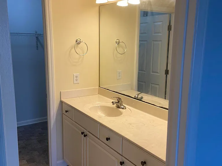 1007 Castle St #1 — Photo 10