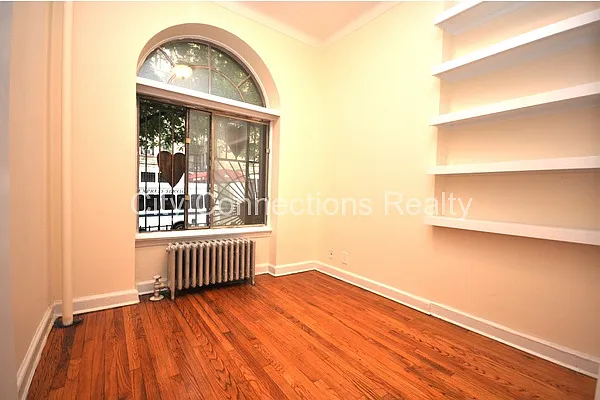 Rented by City Connections Realty | media 20