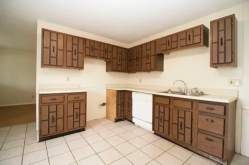 3652 Dixie Dr — Photo 6