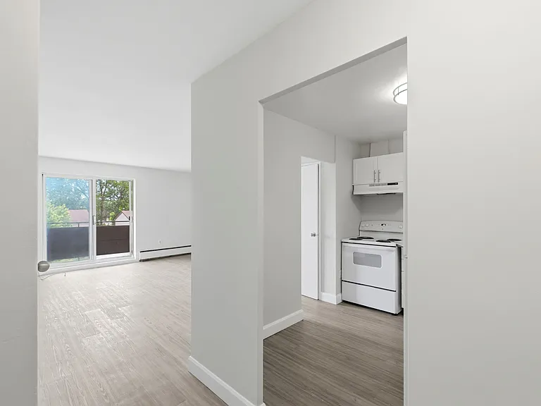 99 Cartier Rd — Photo 8