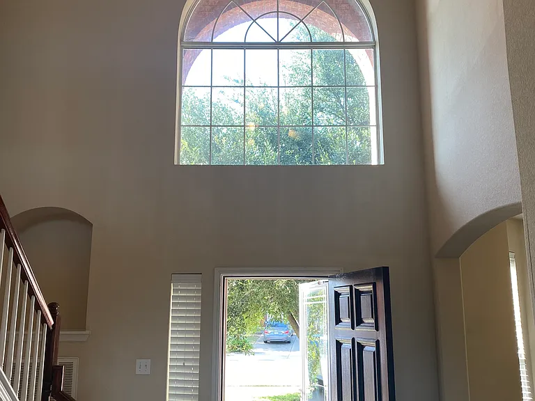 9812 Morgan Creek Dr — Photo 3