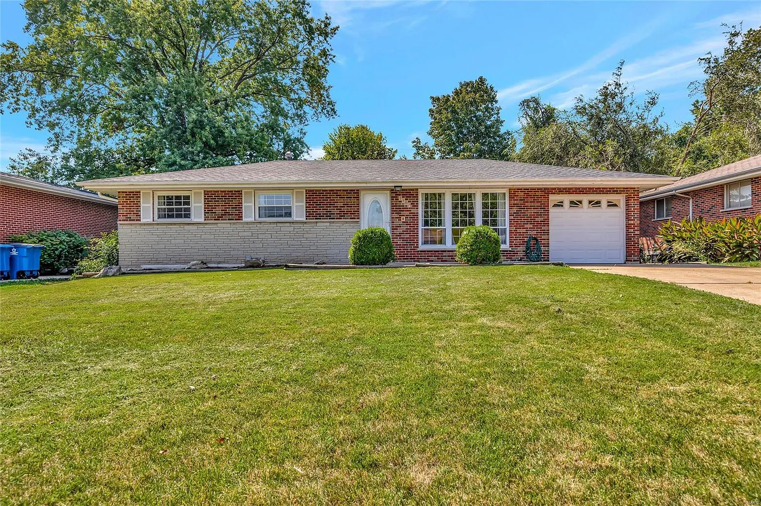 1162 Darding Dr photo 1