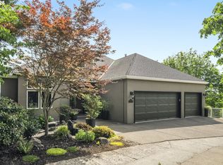 7568 S Laview Dr, Portland, OR 97219