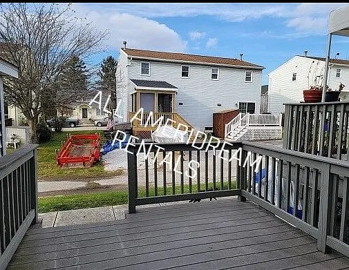 617 Maple St — Photo 14