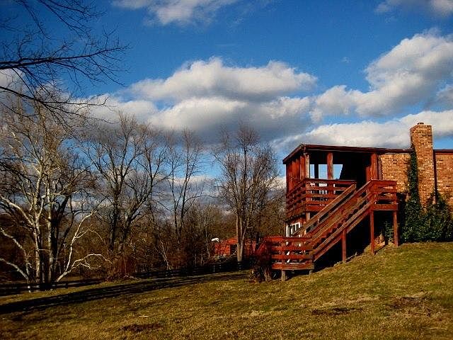 2nd image of 442 Kidwell Pike