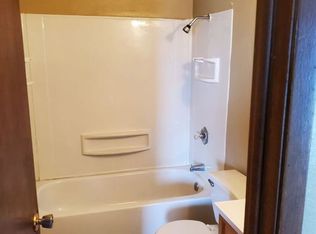 300 S J St APT 12, Indianola, IA 50125