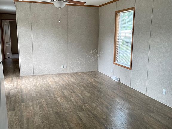 3rd image of 70 Fern Ln