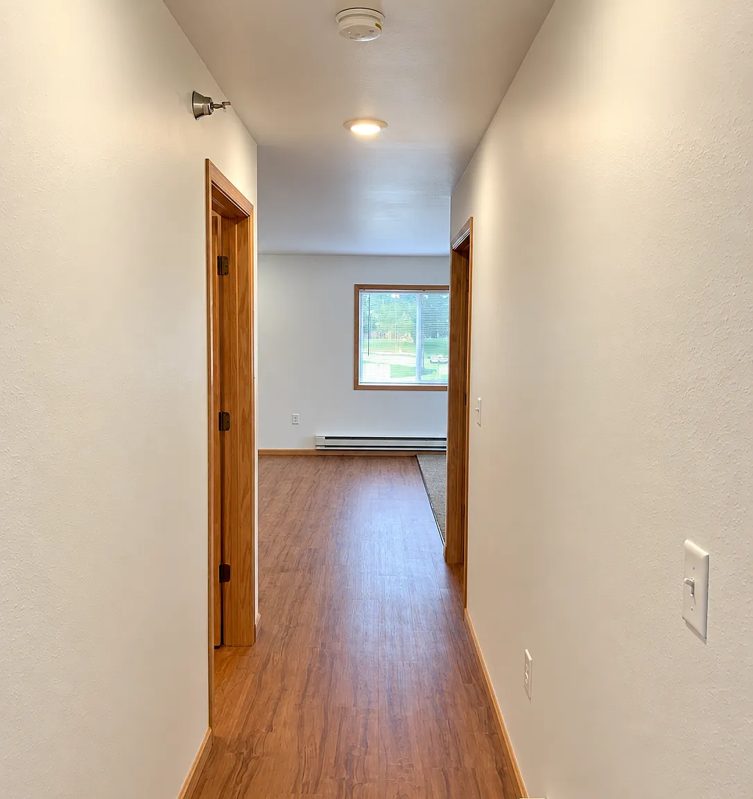 1 bed, 784 sqft, $1,325 — Photo 4
