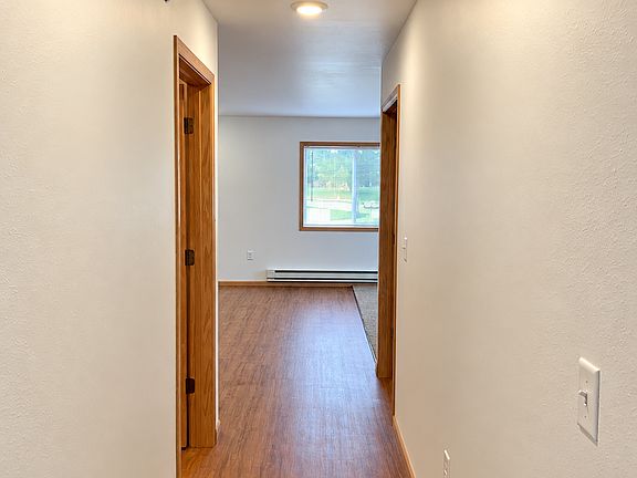 4th image of 1719 Commercial St #1