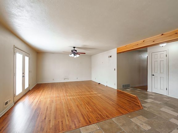 5th image of 1004 E Claflin Ave