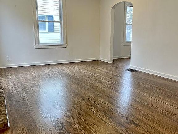 3rd image of 3356 Bellevue St