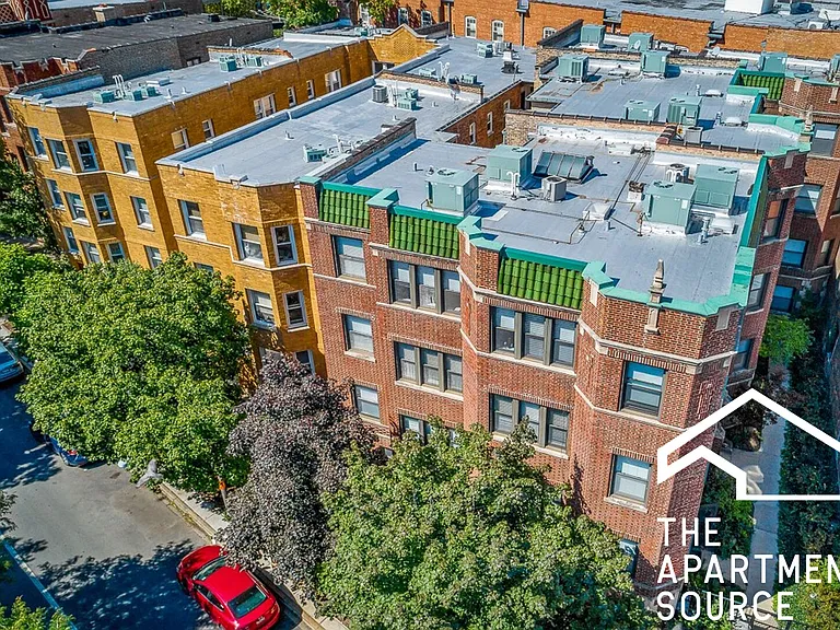 622 W Roscoe St #1A — Photo 8