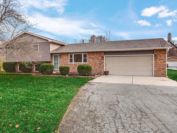 7881 Ainsworth Rd, Hobart, IN 46342