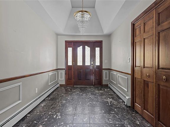 3rd image of 300 Twin River Rd