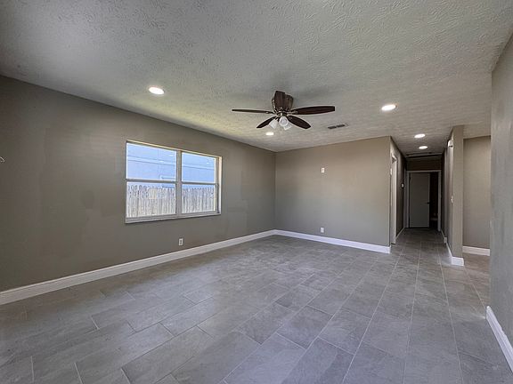3rd image of 630 6th Ave S