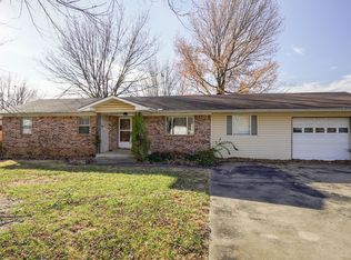 229 N Broyles St, Farmington, AR 72730