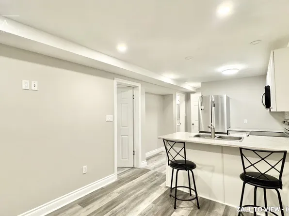 306 Briarmeadow Dr #2, Kitchener, ON N2A 4L1