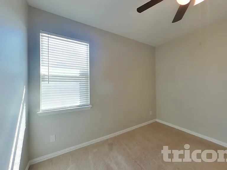 2401 Lalun Ln — Photo 11