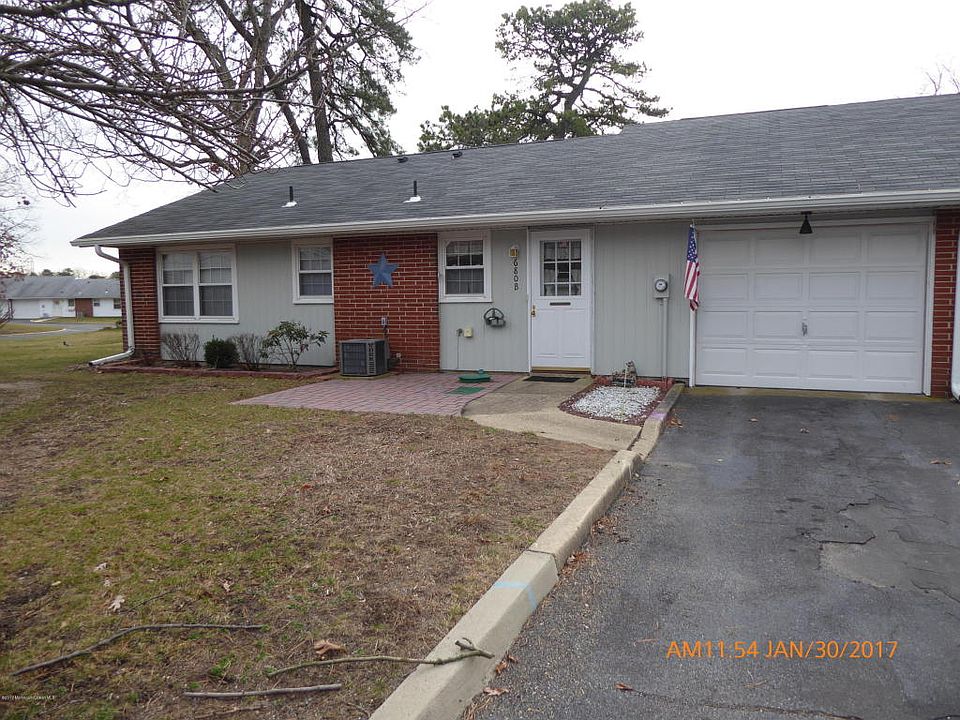 1st image of 680B New Castle Ct