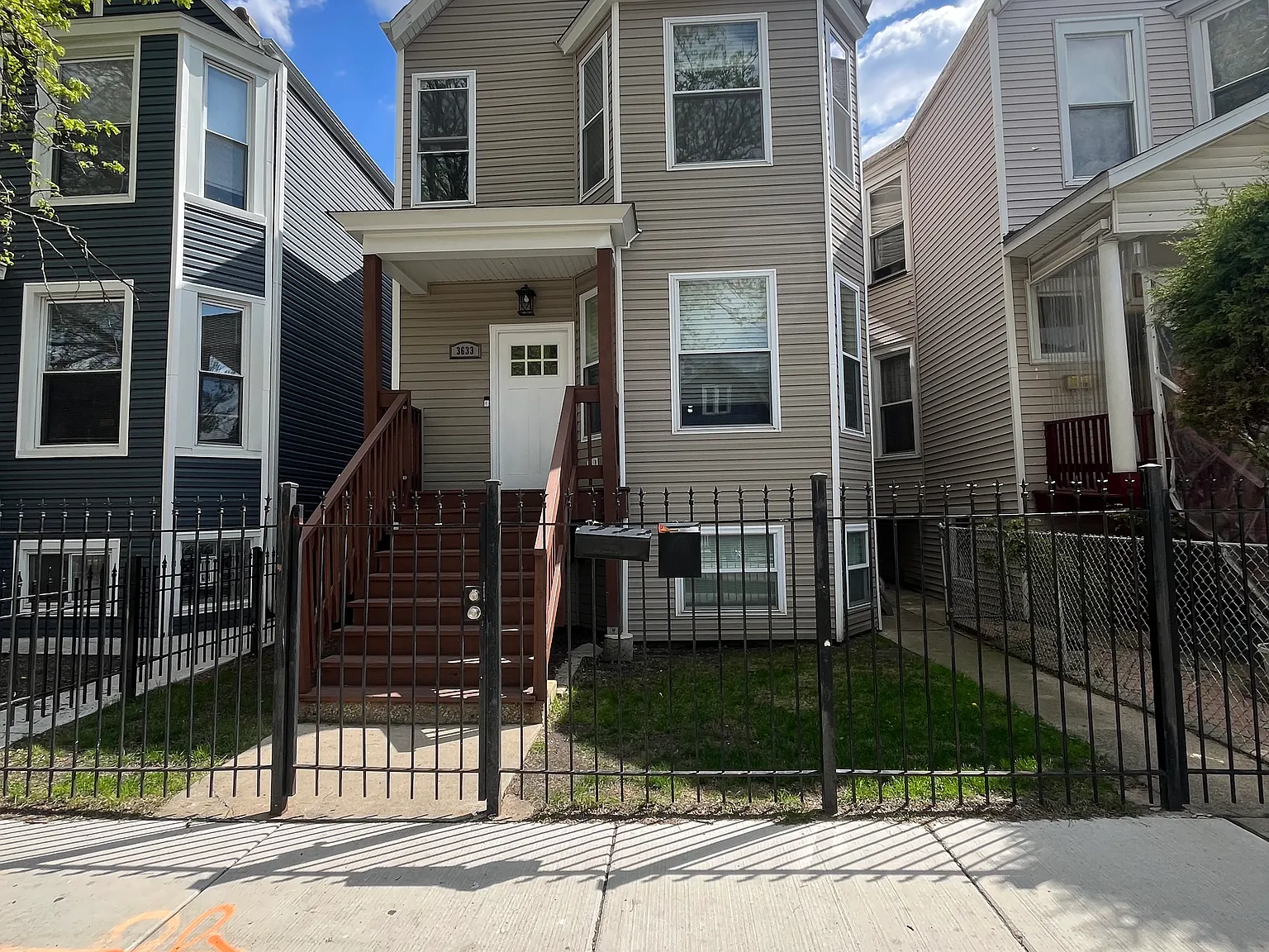 3 bed, 1600 sqft, $3,350 — Photo 2