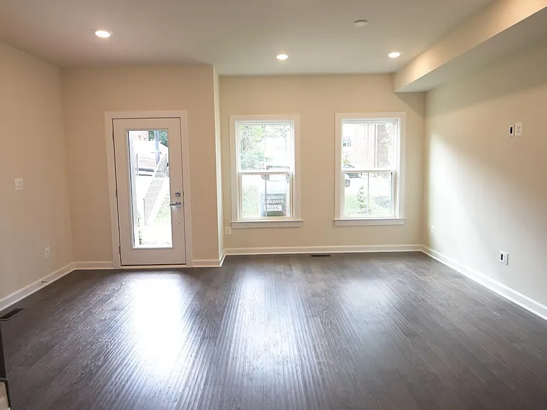 5701 11th St N #11 — Photo 2