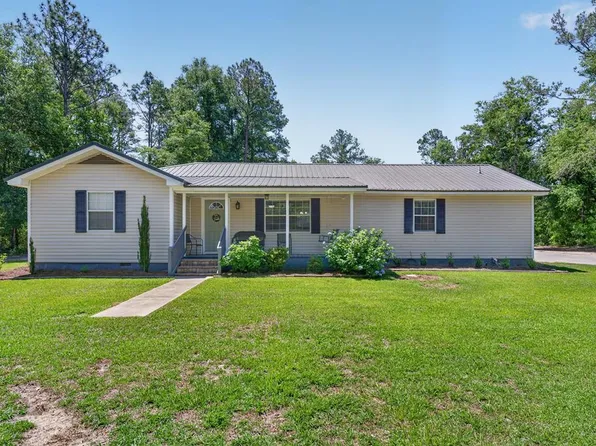 139 Sparrow Ln, Nicholls, GA 31554