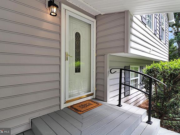 5th image of 6 Craftsman Ct