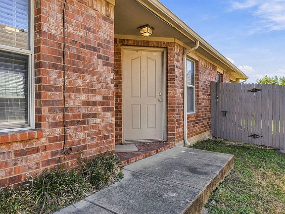 3rd image of 2140 Ingrid Ln