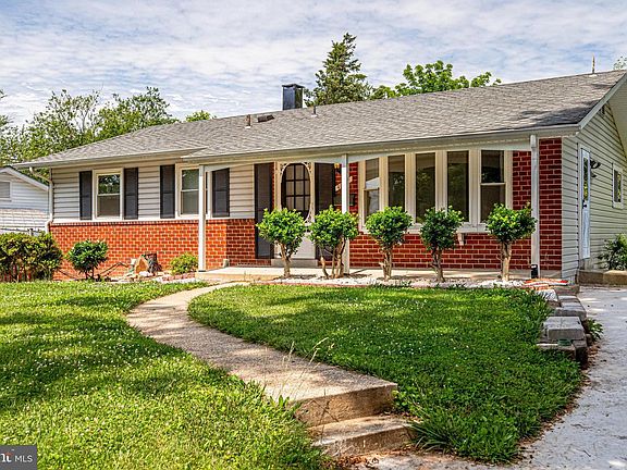 4th image of 4904 Killebrew Dr