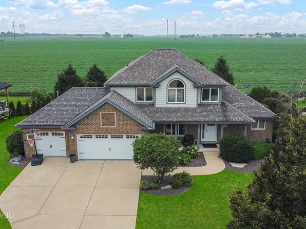 1030 Hummingbird Ln, Peotone, IL 60468