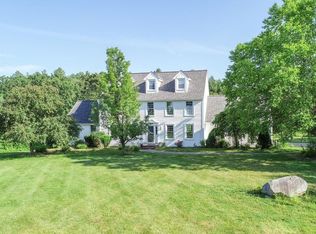 35 Smith St, Groton, MA 01450
