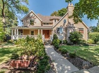 529 E Chicago Ave, Naperville, IL