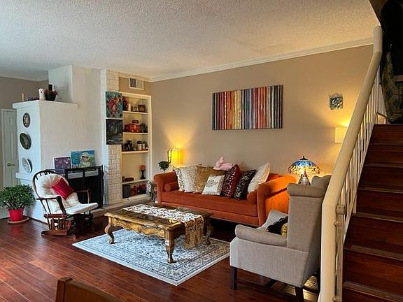 5th image of 26 Woodland Dr